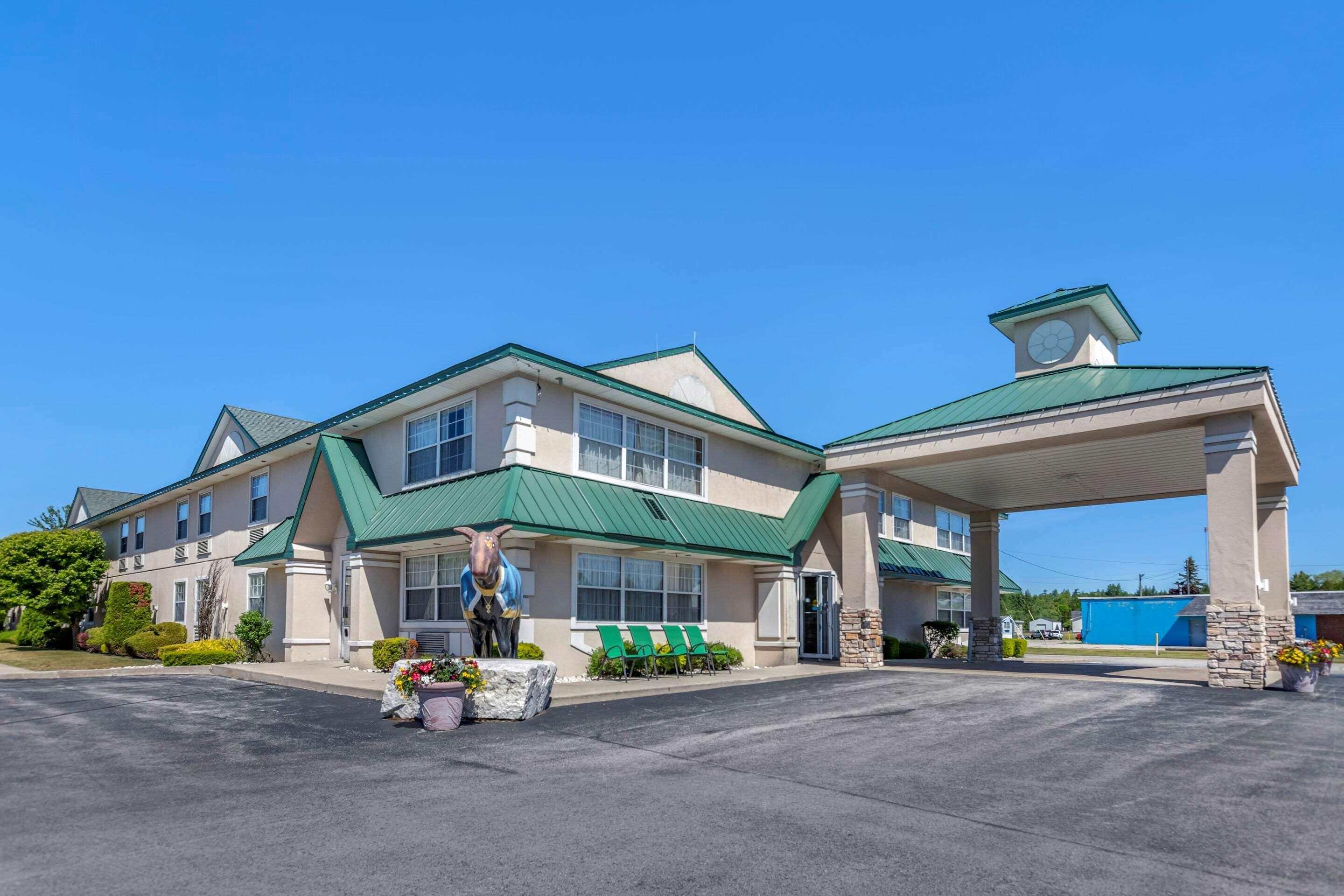 Quality Inn & Suites Manistique Eksteriør bilde